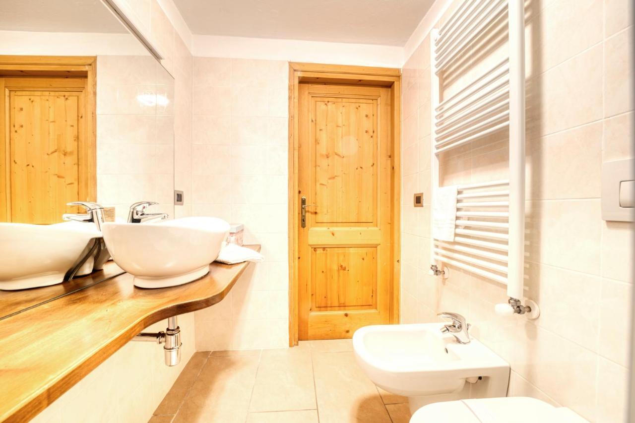 Incanto Walser Apartments Ronco ماكوجناجا المظهر الخارجي الصورة
