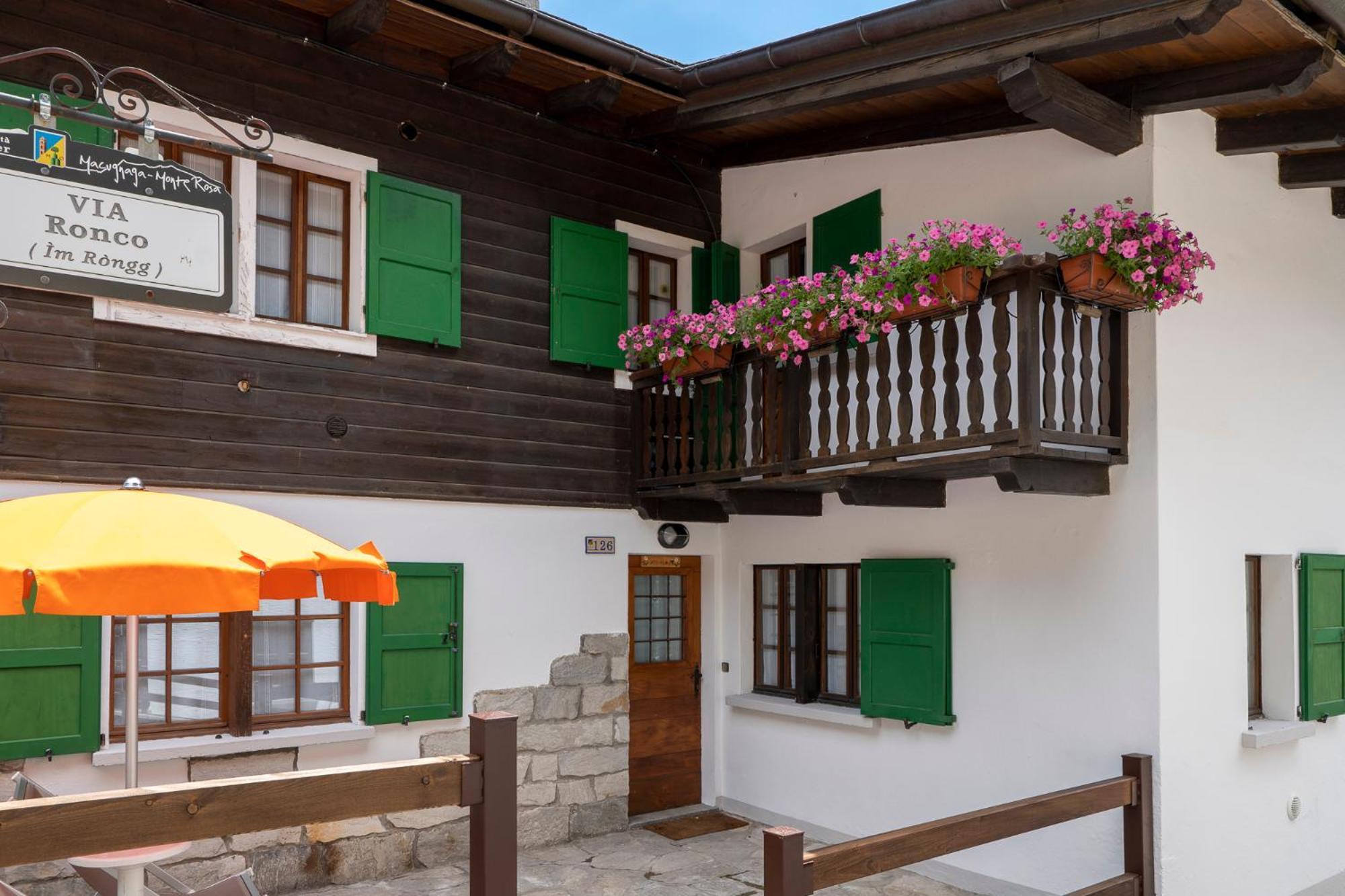Incanto Walser Apartments Ronco ماكوجناجا المظهر الخارجي الصورة